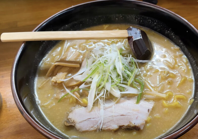 ヒカキンさん「47都道府県ラーメンダーツの旅」北海道のラーメン店②｜らーめん 信玄