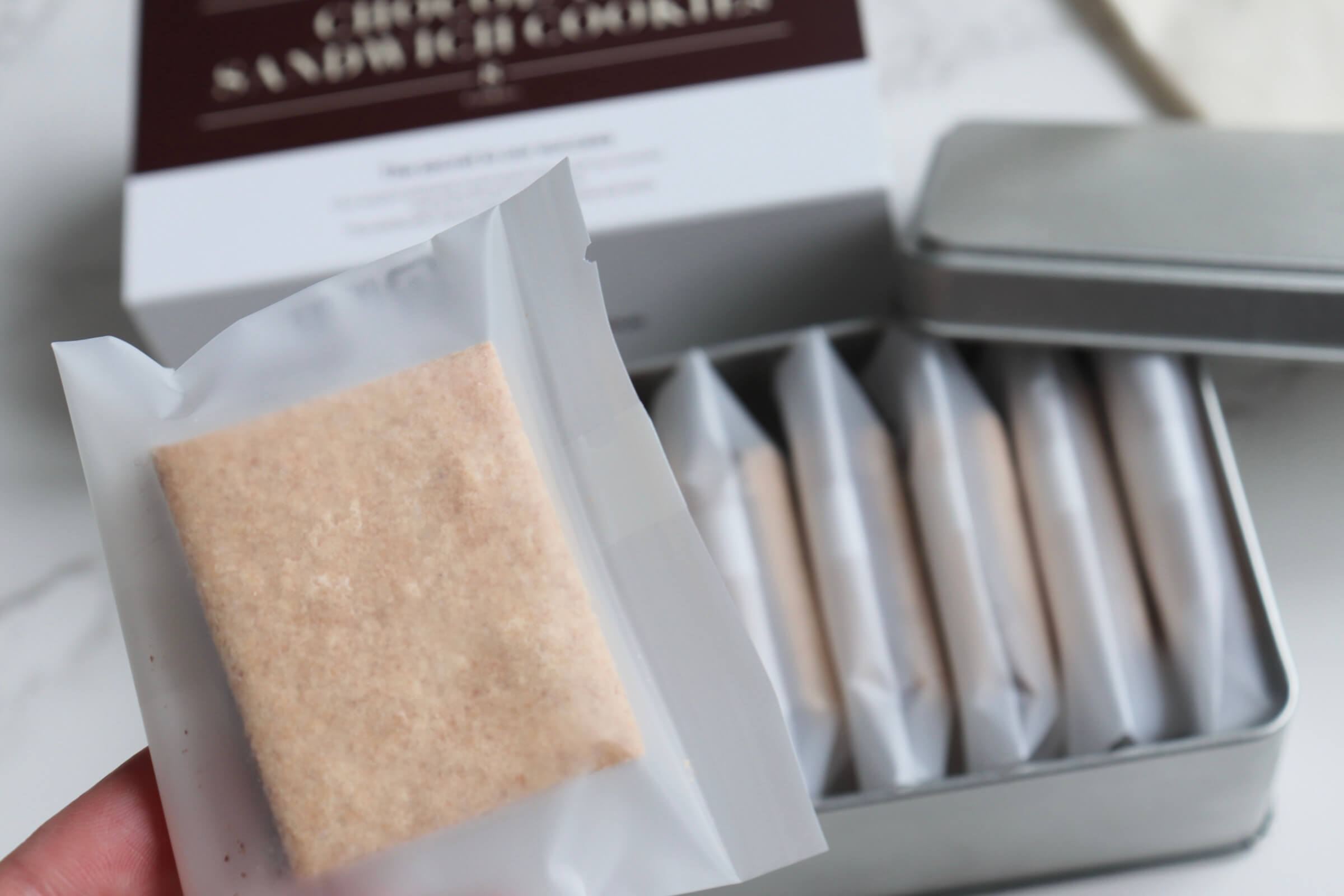 田中みな実さん・石井美保さんおすすめチョコレートサンドクッキー「ザ