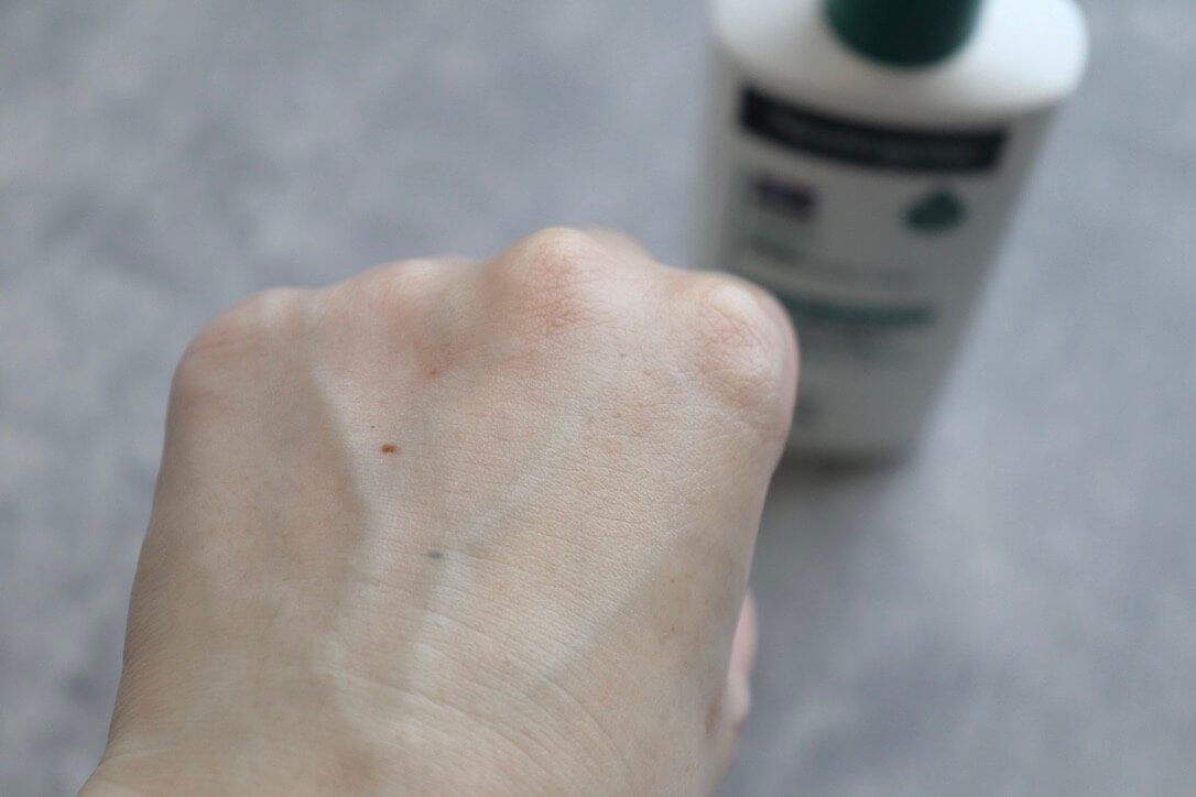 田中みな実さんおすすめ背中ケア|ニュートロジーナ ノルウェーフォーミュラ インテンスリペア CICA ボディエマルジョン の使用レビュー&口コミや特徴