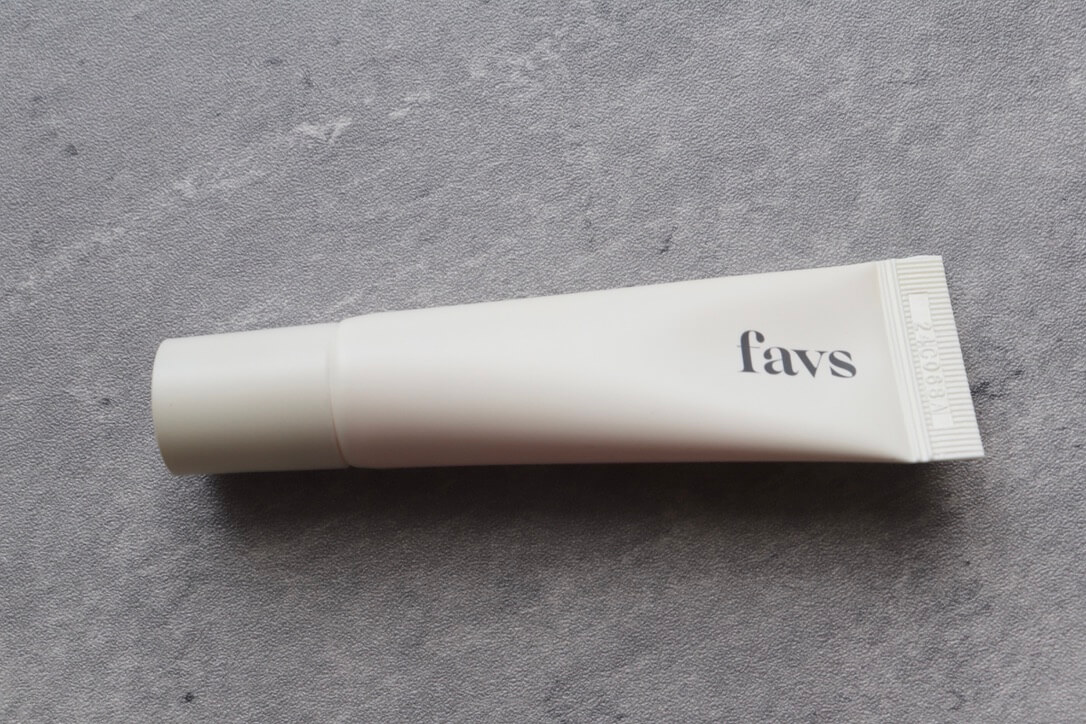 「favs トリートメントリップセラム」使用レビュー！リップ用美容液の口コミ・効果・評判・感想・特徴など