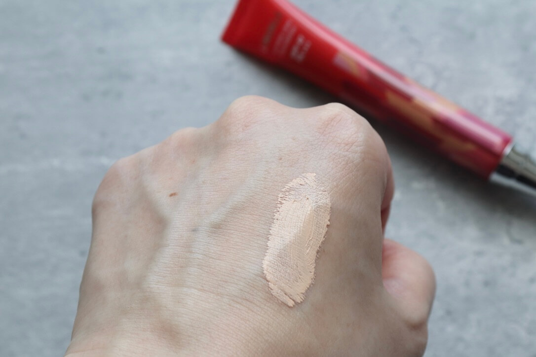 【定期初回68％割引】LINOKLE （リノクル） リンクルファンデーション 使用レビューとスウォッチ！美白＆シワ改善ファンデの口コミ・効果・評判・感想・特徴など