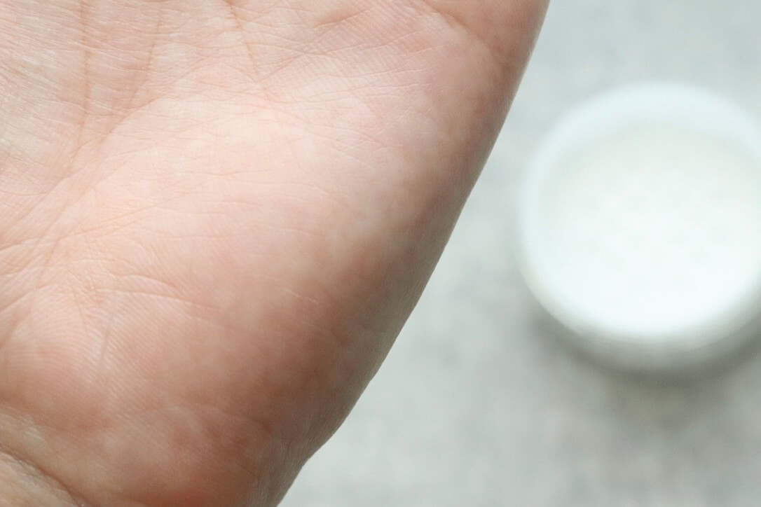【特別価格】マナラのデオドラント！「薬用デオパウダー」使用レビュー＆口コミ！子供も使える足のニオイ対策・効果・評判・感想・特徴など