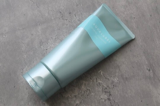アクアレーベル「エステ洗顔ジェル」を使ってみたレビュー｜角栓分解で毛穴ケア！口コミ・効果・評判・感想・特徴など