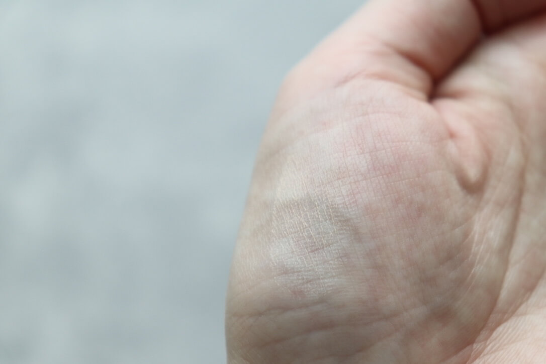 小田切ヒロさんおすすめ！エテュセ スキンケアパウダー （プレスト） シアーベージュ 使用レビュー！色付きパウダーの口コミ・効果・評判・感想・特徴など