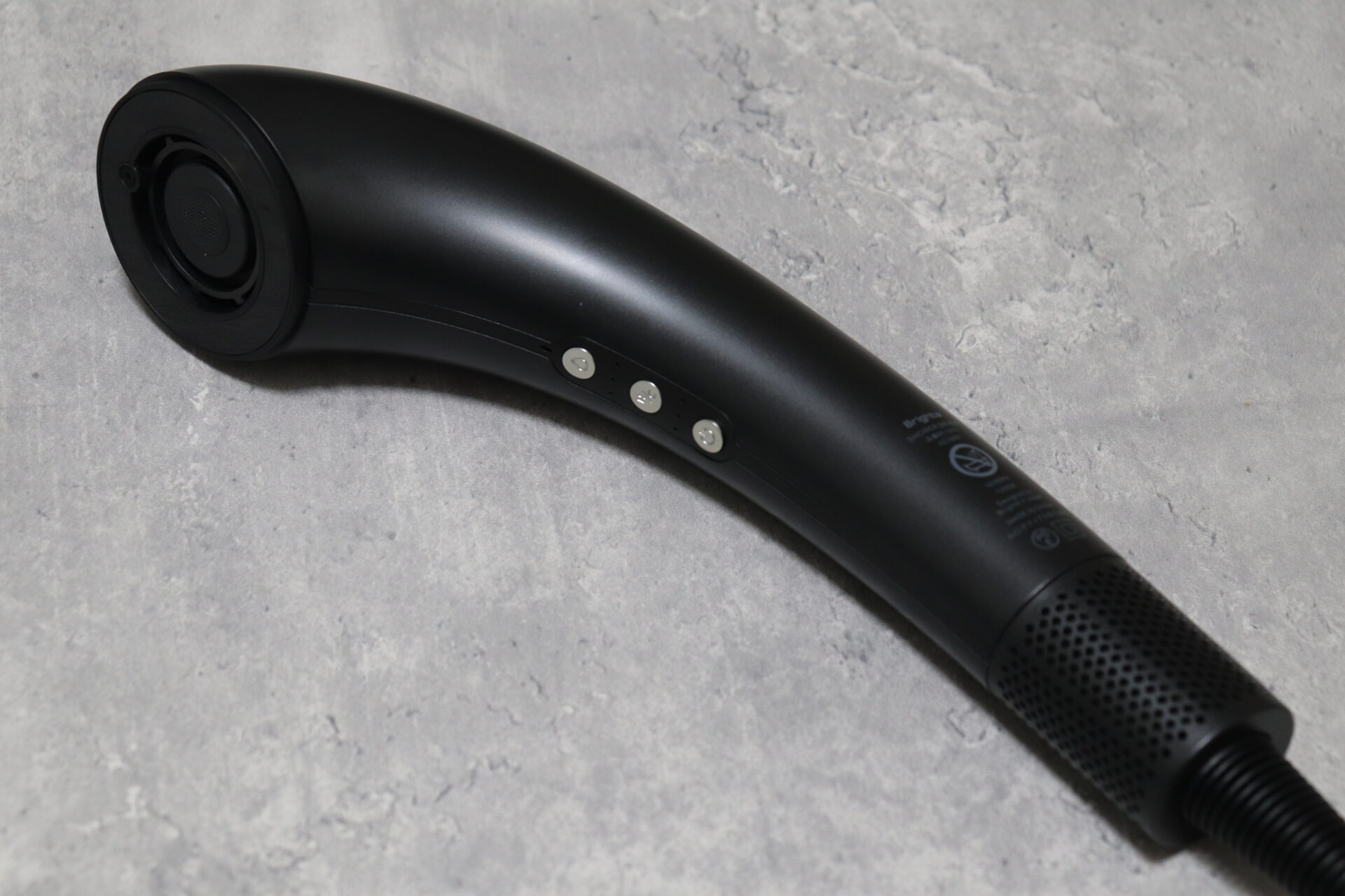 Brighte シャワードライヤーを使う前の準備｜本体の吸込口・吹出口とコードのチェック