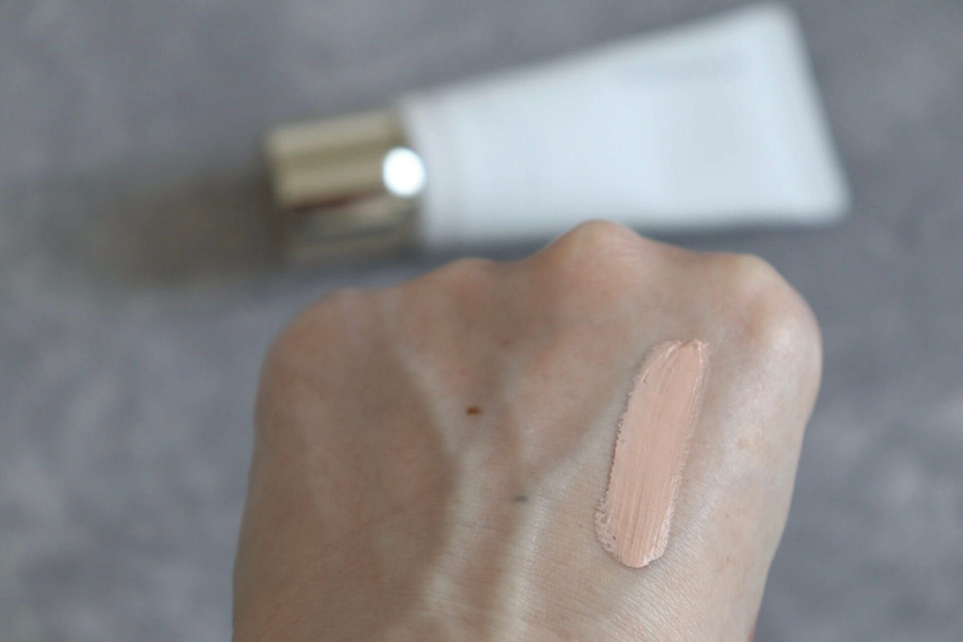 小嶋陽菜さんベスコス!スック スキンケア クリーム ティント 使用レビュー&スウォッチ!口コミ・効果・評判・感想・特徴など