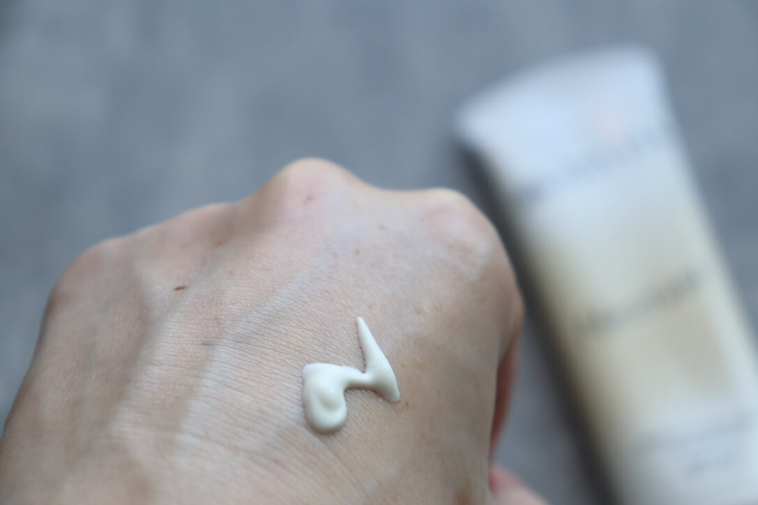 アネッサ パーフェクトUV スキンケアジェル NB 日焼け止めの使用レビュー&口コミや特徴|金ジェルがリニューアル