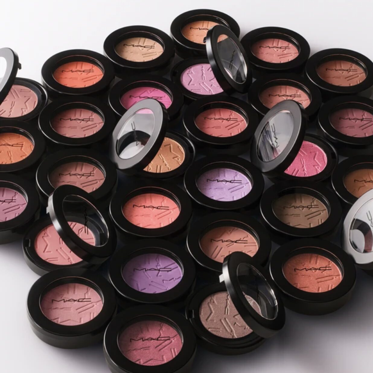 M・A・C スキンフィニッシュ カラーストラック ブラッシュ ラウドスピーカー