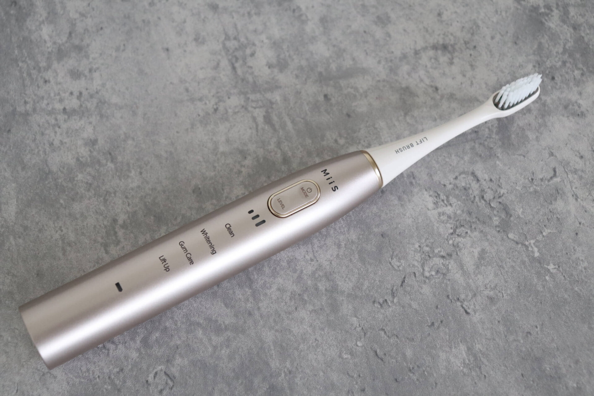 MiiS LIFT BRUSH 電動歯ブラシ 使用レビュー&口コミ|リフトアップの効果や評判・感想・使い方・特徴など