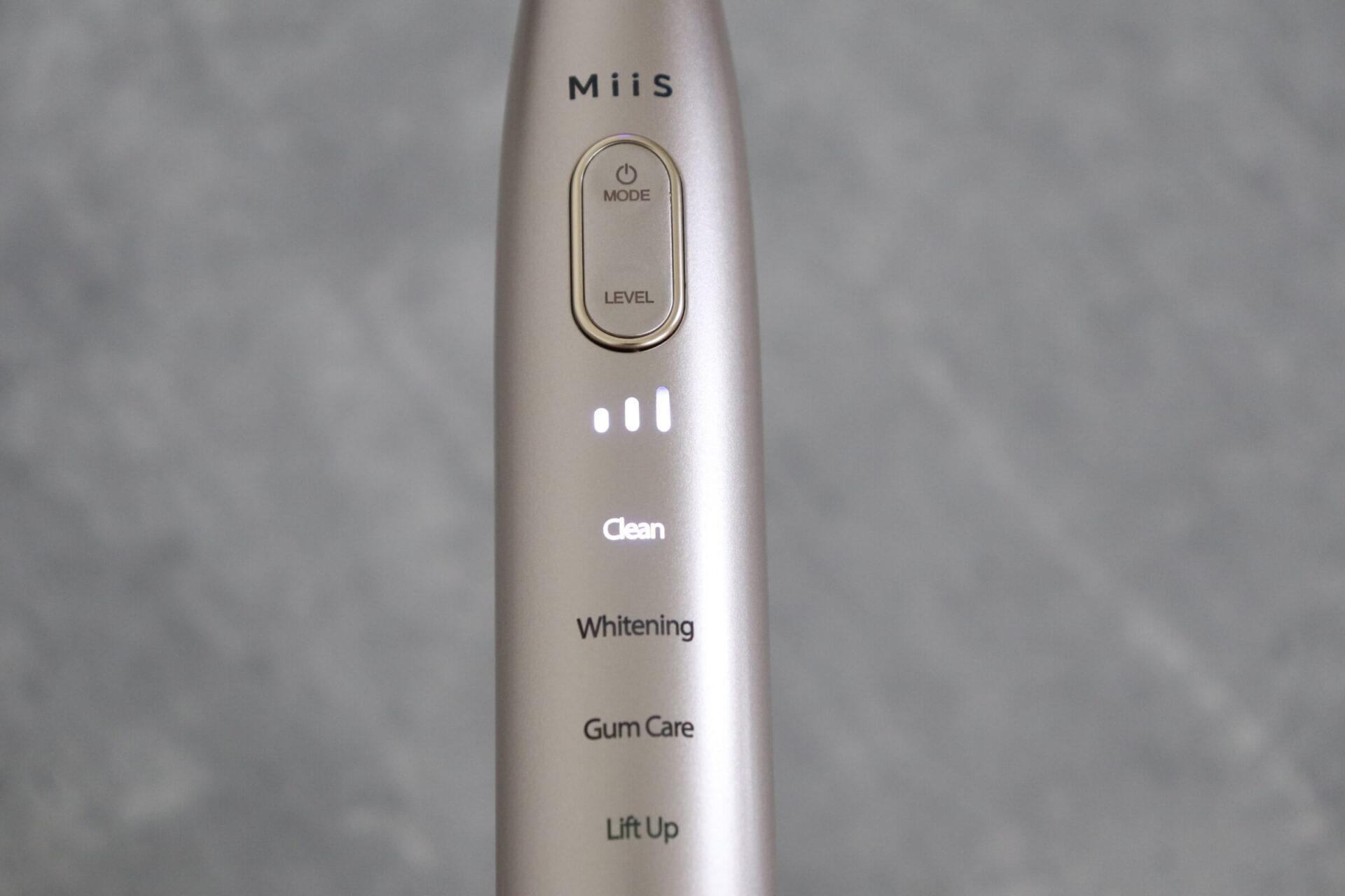 MiiS LIFT BRUSH 電動歯ブラシ 使用レビュー&口コミ|リフトアップの効果や評判・感想・使い方・特徴など
