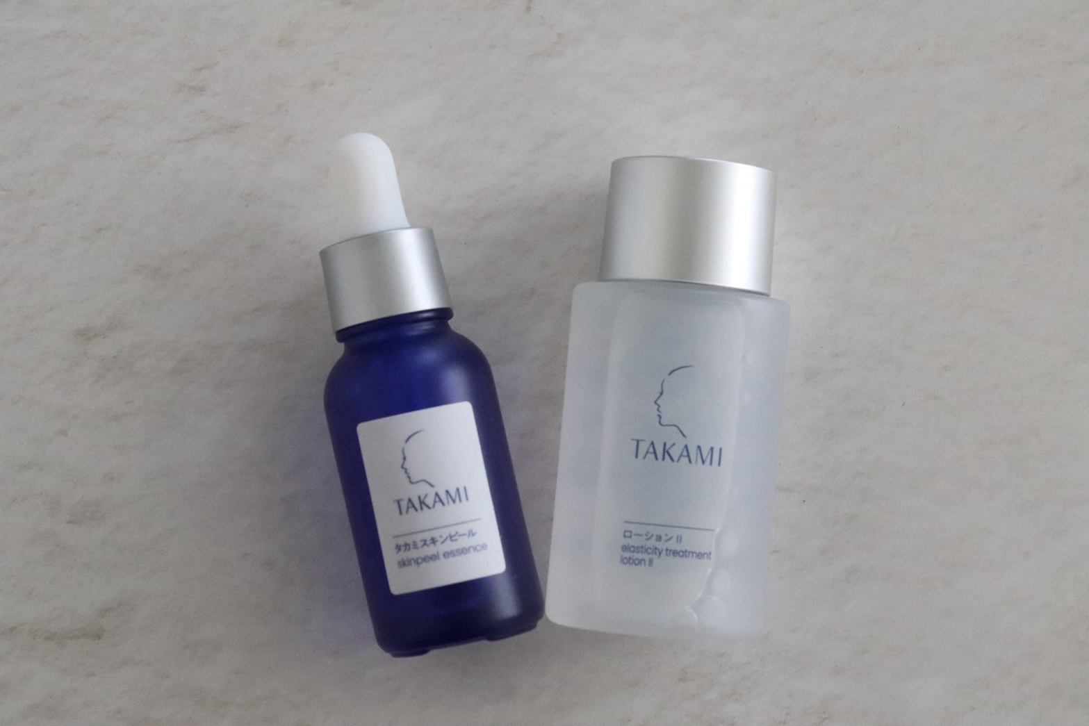 今なら「タカミスキンピール」に加えて化粧水を試せる数量限定の特別セットがおすすめ!